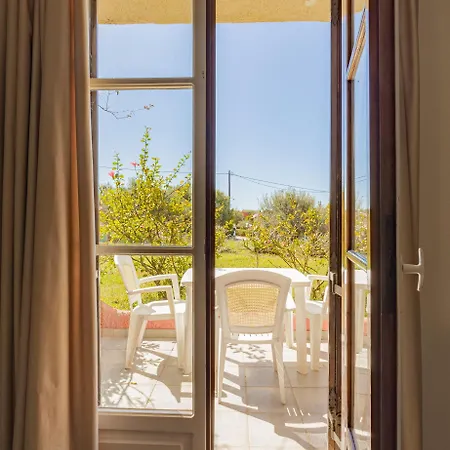 Villehardouin Farm Estate, & Apartments, Minia, Kefalonia Hotel de apartamente 4*